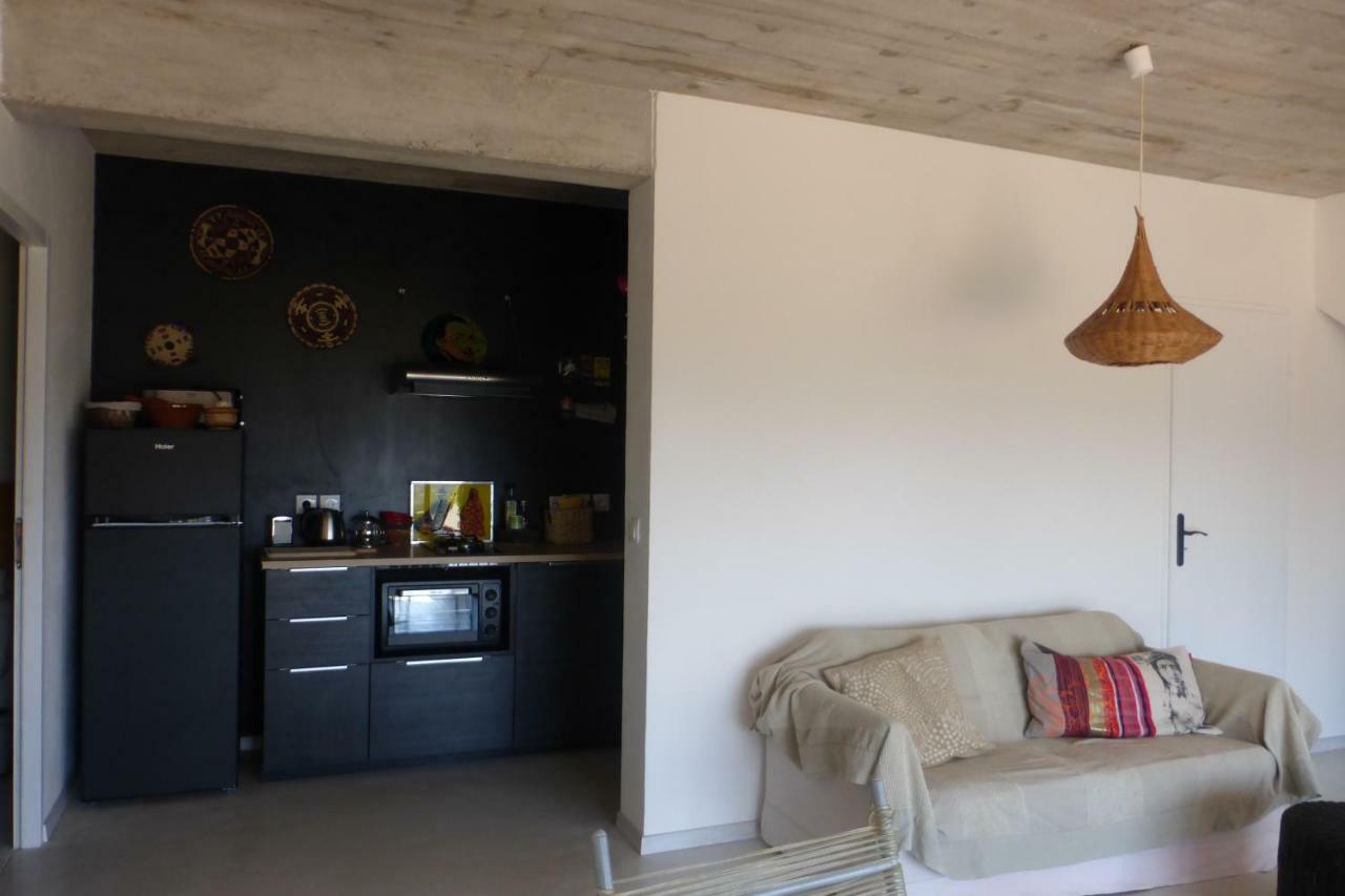 Maison Itze Saint-Saturnin-d'Apt Exterior foto